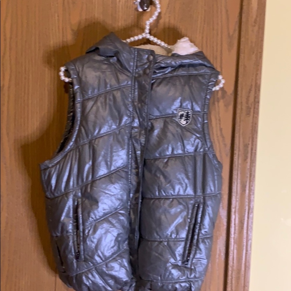 Sliver American Eagle vest with white fur hoodie